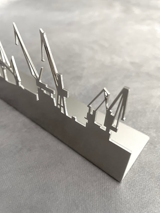 Hamburg Skyline Tischaufsteller Edelstahl personalisierbar