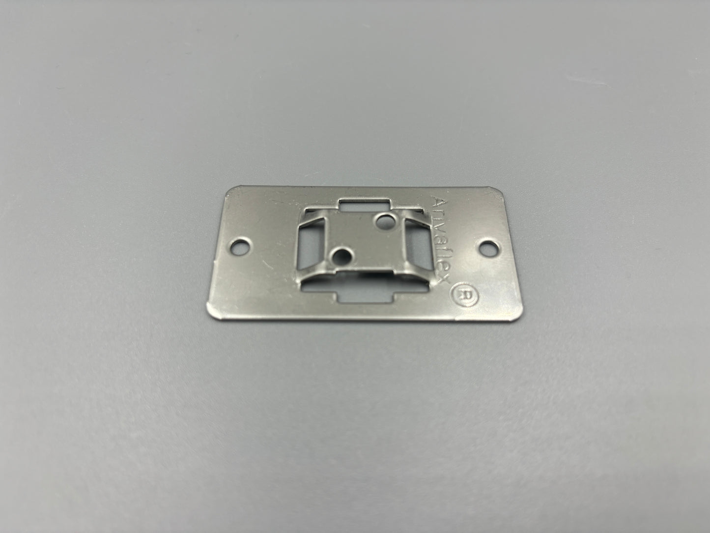 Edelstahlschilderträger zum Aufnieten 55x30mm