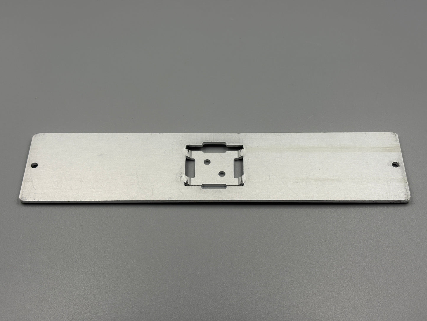 Aluminiumschilderträger zum Aufnieten 200x45x2mm