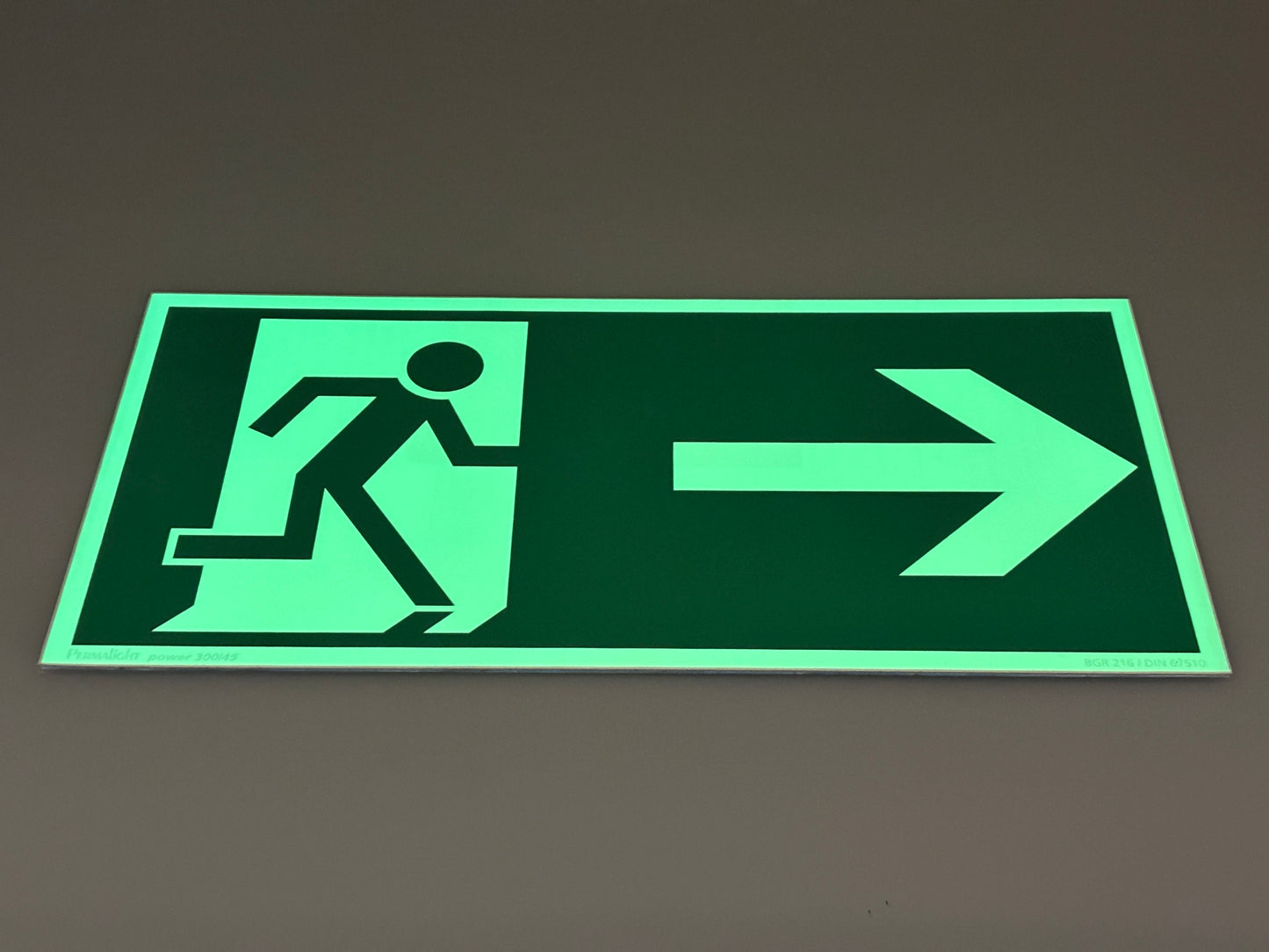 Fluchtwegschild Kunststoff 400x200 Permalight power 300/45 "Fluchtrichtung rechts"
