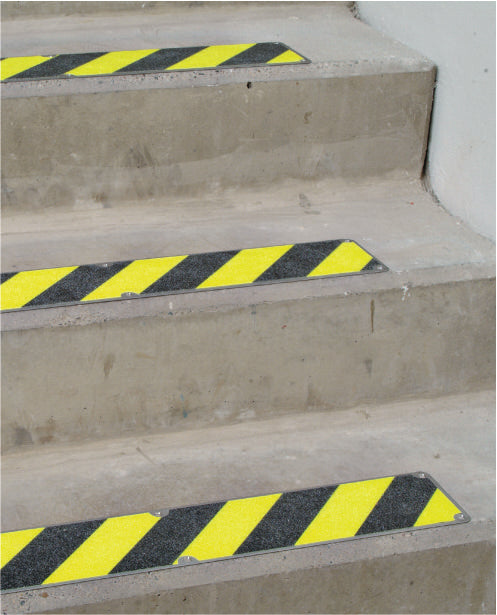 Anti-Rutsch Treppenplatten aus Edelstahl nachleuchtend