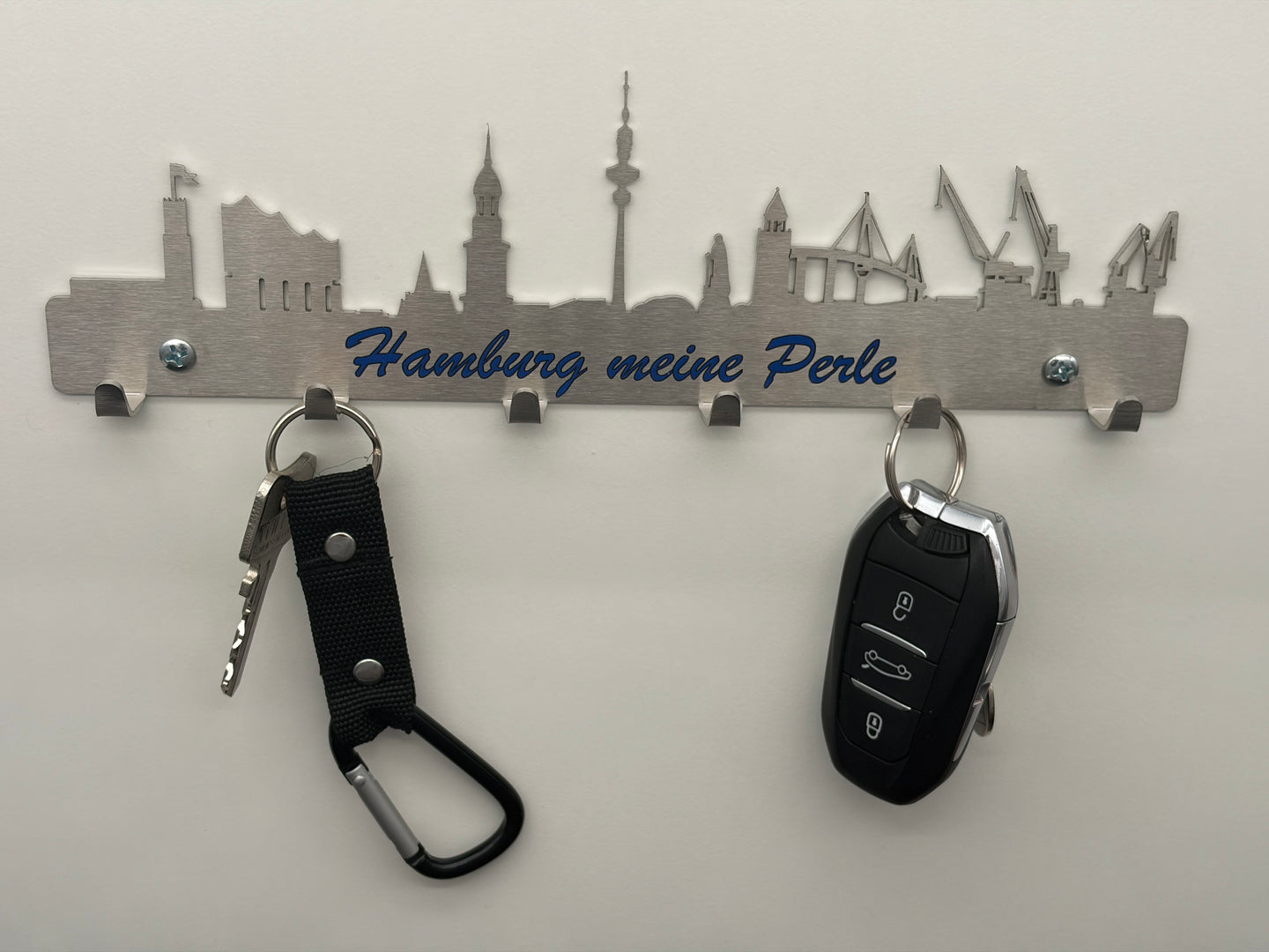 Schlüsselbrett Skyline Hamburg aus Metall mit UV Aufdruck und Schlüssel